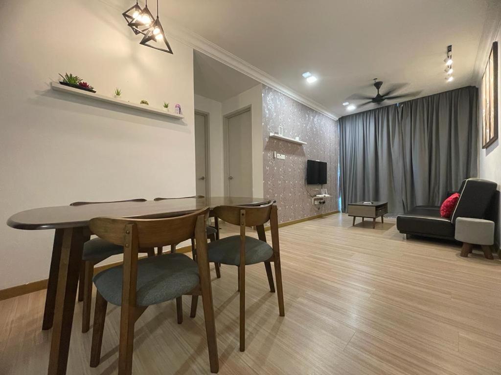 The Wave - Kota Laksamana -- Pool View -- 6 Pax Apartment Malacca Exterior photo